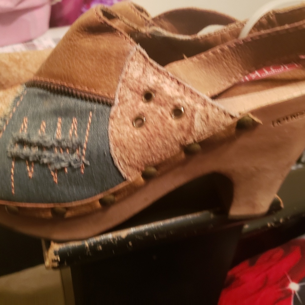 Hot kiss clog heels never worn